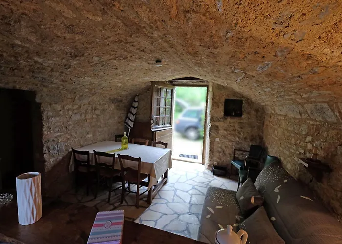 Semesterbostad Vieux Pigeonnier Tour-de-Faure