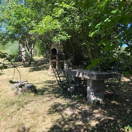 Vieux Pigeonnier Tour-de-Faure