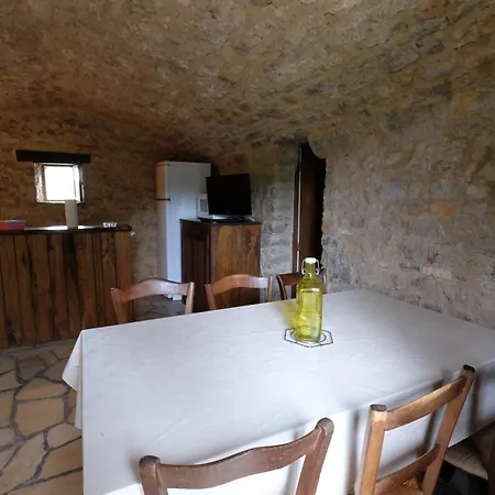 Vieux Pigeonnier Tatil Evi Tour-de-Faure